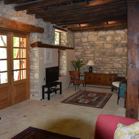 Riverside Cottage Kato Platres Екстер'єр фото